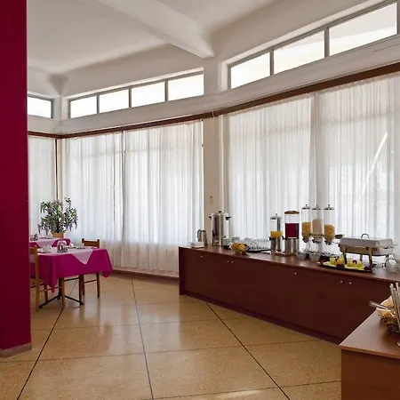 Hotel Solon Tolo