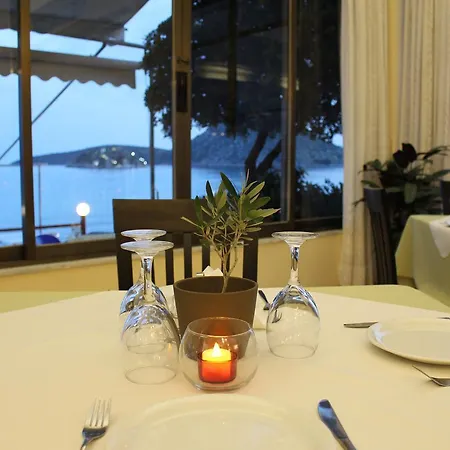 Szálloda Solon Toló