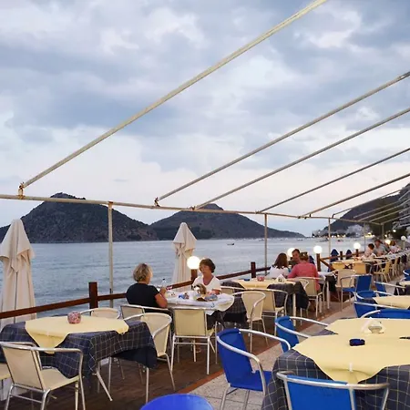 Szálloda Solon Toló